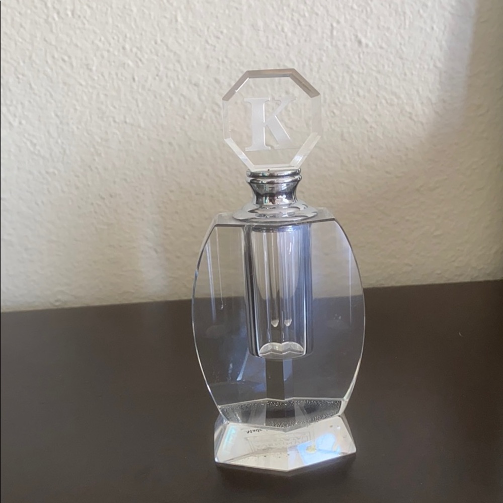 FIFTH AVENUE CRYSTAL LTD perfume holder
